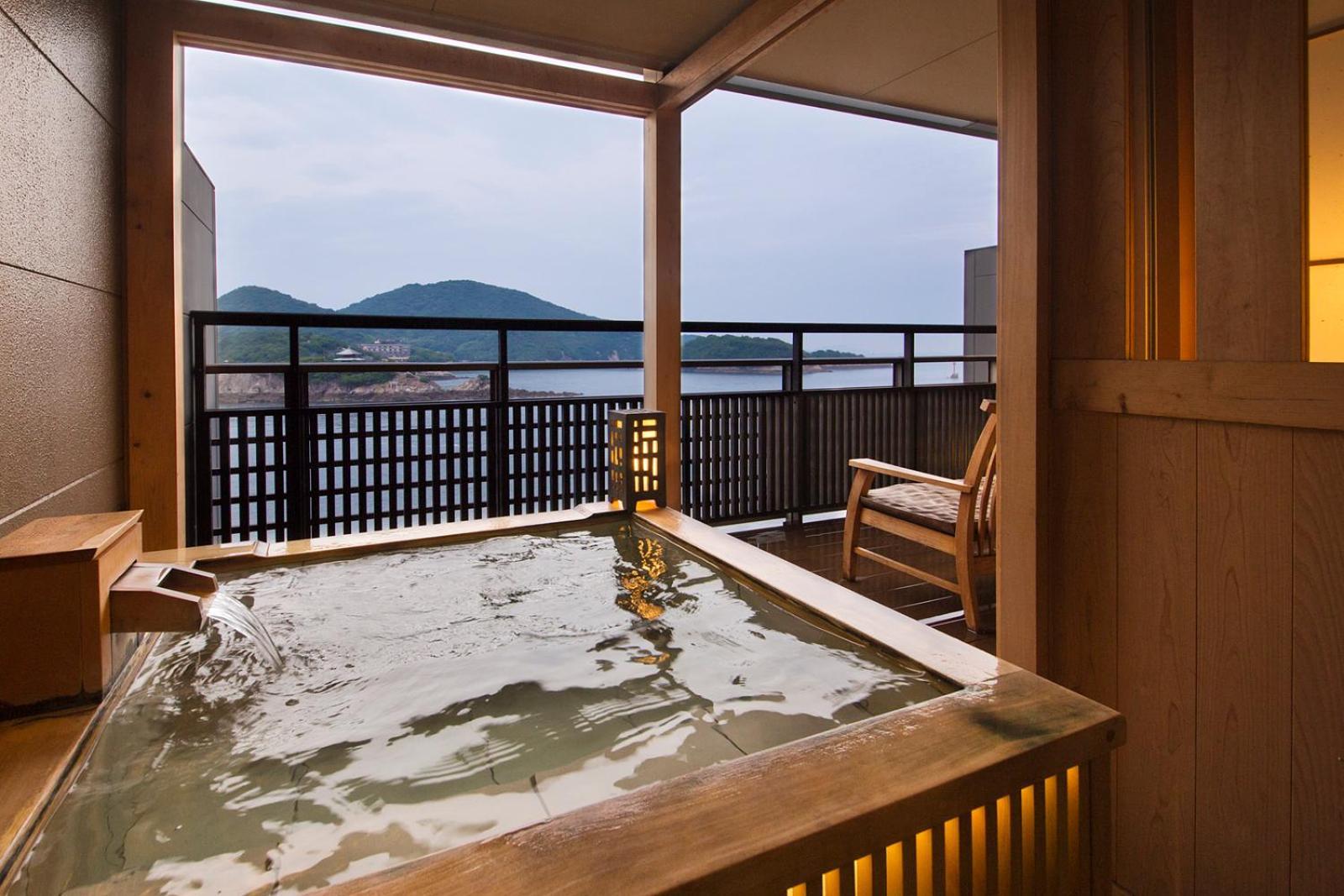 Migiwatei Ochi Kochi Hotel Tomo Bagian luar foto