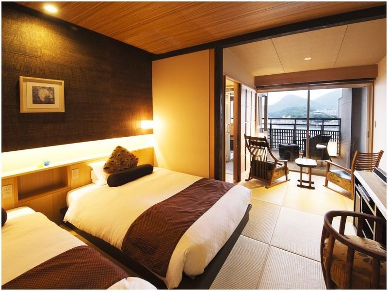 Migiwatei Ochi Kochi Hotel Tomo Bagian luar foto