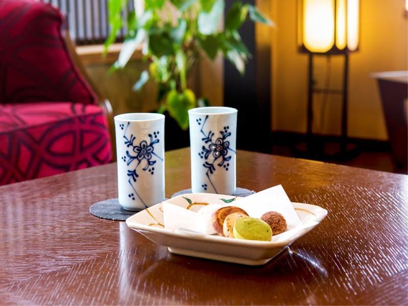 Migiwatei Ochi Kochi Hotel Tomo Bagian luar foto